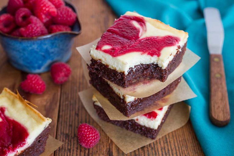 raspberry-swirl-cheesecake-brownies-768x512.jpg