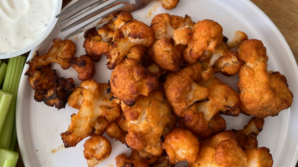 air fryer buffalo cauliflower