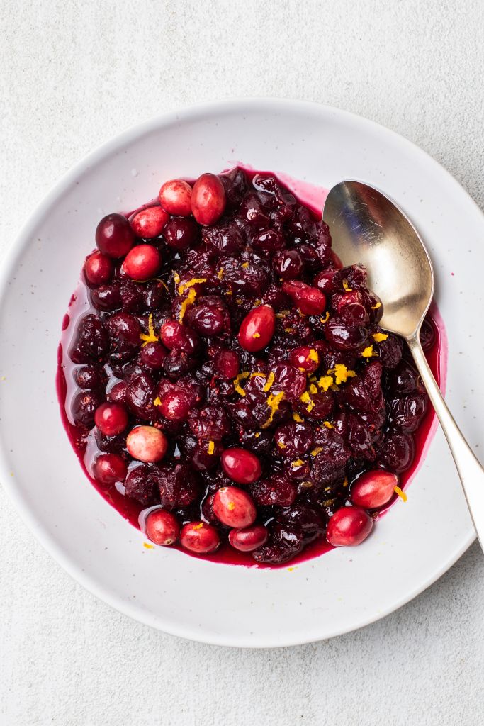A bowl of maple cranberry sauce