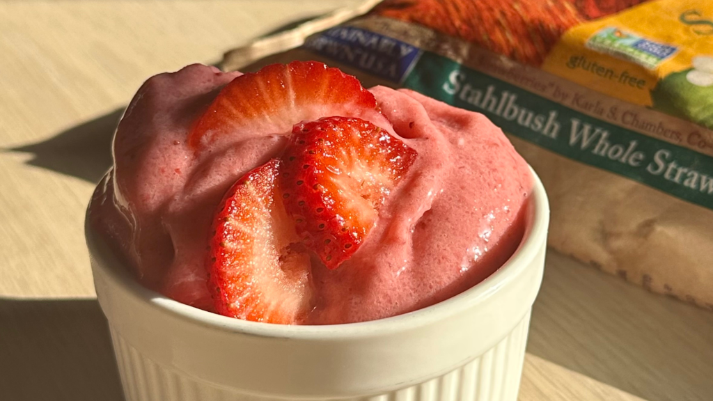 a bowl of strawberry frozen yogurt